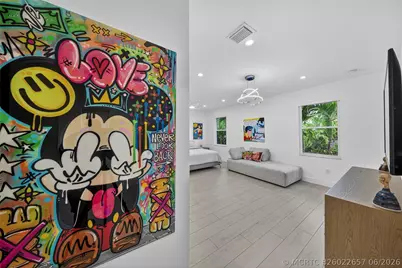 21 NE 25th Street, Wilton Manors, FL 33305 - Photo 16
