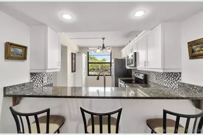 3716 Whitehall Drive #202, West Palm Beach, FL 33401 - Photo 12