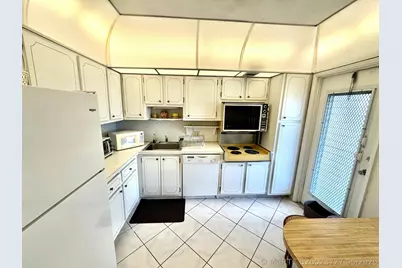 3150 N Palm Aire Drive #804, Pompano Beach, FL 33069 - Photo 10