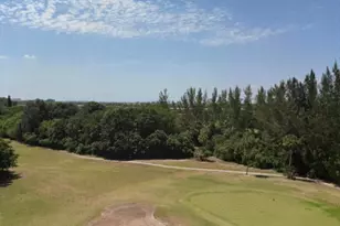 3150 N Palm Aire Dr, Pompano Beach, FL 33069 - Photo 2
