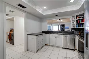 7030 Half Moon Cir, Hypoluxo, FL 33462 - Photo 8