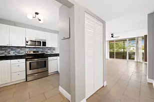 113 Royal Pk Dr, Oakland Park, FL 33309 - Photo 4