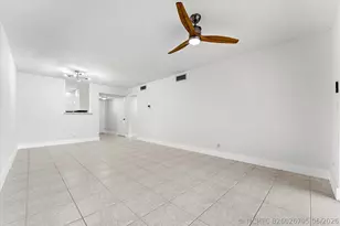 200 Jacaranda Country Club Dr, Plantation, FL 33324 - Photo 40