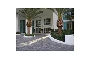 951 Brickell Ave, Miami, FL 33131 - Photo 20