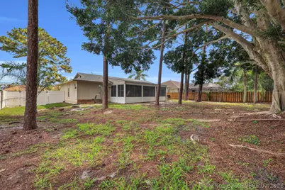 552 SW Eyerly Avenue, Port Saint Lucie, FL 34983 - Photo 32