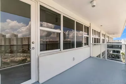 3300 NE 36th Street #1711, Fort Lauderdale, FL 33308 - Photo 8