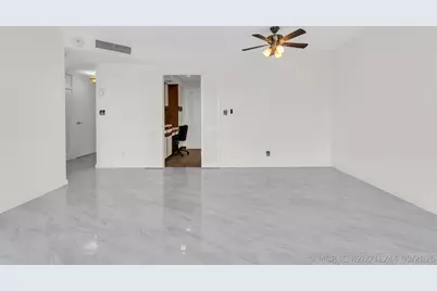 3300 NE 36th Street #1711, Fort Lauderdale, FL 33308 - Photo 2