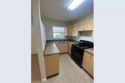 1546 NE 32nd Street #B, Oakland Park, FL 33334 - Photo 32