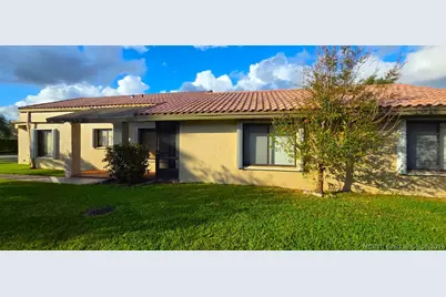 566 Village Lake Drive, Weston, FL 33326 - Photo 34