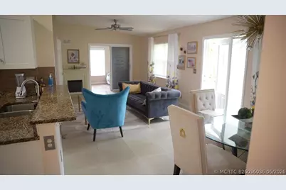 201 Maplewood Drive #201, Greenacres, FL 33415 - Photo 2