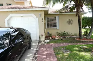 201 Maplewood Dr, Greenacres, FL 33415 - Photo 1