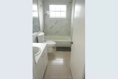 201 Maplewood Drive #201, Greenacres, FL 33415 - Photo 12