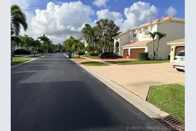 2285 Ridgewood Circle, Royal Palm Beach, FL 33411 - Photo 30
