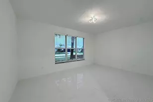10710 SW Hensley St, Port Saint Lucie, FL 34987 - Photo 12