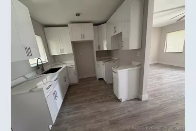 1437 NW 10th Place, Fort Lauderdale, FL 33311 - Photo 10