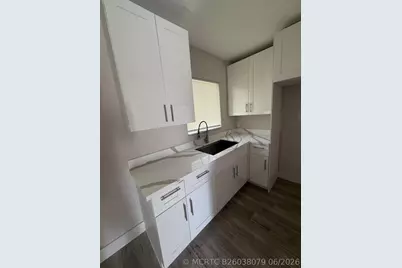 1437 NW 10th Place, Fort Lauderdale, FL 33311 - Photo 6