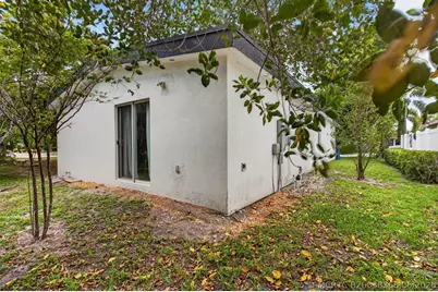 700 NW 17th Terrace, Pompano Beach, FL 33069 - Photo 6