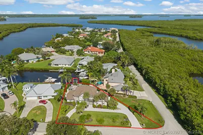 121 Queen Eugenia Court, Hutchinson Island, FL 34949 - Photo 4