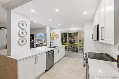 3050 NE 47th Court #107, Fort Lauderdale, FL 33308 - Photo 2