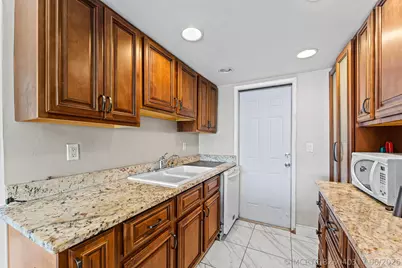 1045 SE 15th Street #13d, Fort Lauderdale, FL 33316 - Photo 8