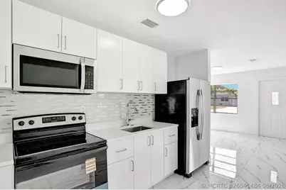 3060 NE 12th Avenue, Pompano Beach, FL 33064 - Photo 12