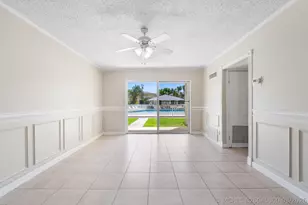 510 Prosperity Farms Rd Rd, North Palm Beach, FL 33408 - Photo 2
