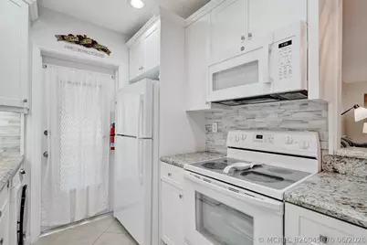 935 SE 9th Avenue #16, Pompano Beach, FL 33060 - Photo 10