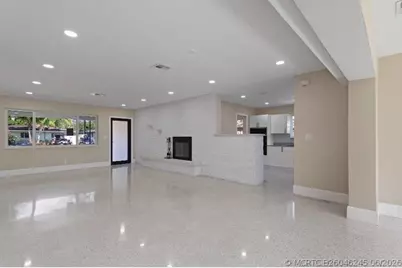 570 SE 2nd Avenue, Pompano Beach, FL 33060 - Photo 8