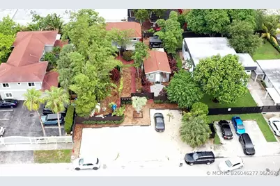 1329 NE 5th Avenue #2, Fort Lauderdale, FL 33304 - Photo 1