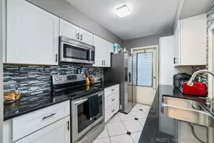 542 Saunders St, Sebastian, FL 32958 - Photo 6