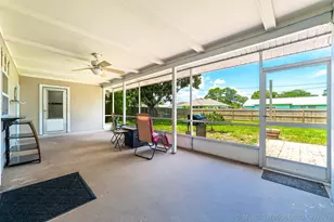 542 Saunders St, Sebastian, FL 32958 - Photo 18