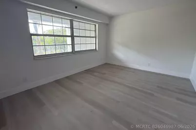 625 Oaks Drive #305, Pompano Beach, FL 33069 - Photo 6