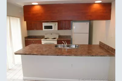 [Address not provided], West Palm Beach, FL 33409 - Photo 4