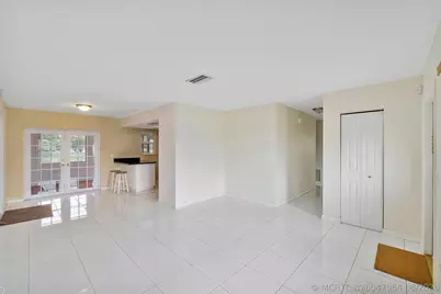 8095 St  John Avenue W, Boynton Beach, FL 33472 - Photo 6