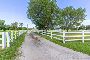 844 Arabian Dr, Loxahatchee, FL 33470 - Photo 26
