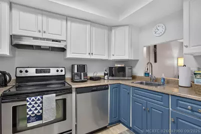118 Royal Pk Drive #1f, Oakland Park, FL 33309 - Photo 4