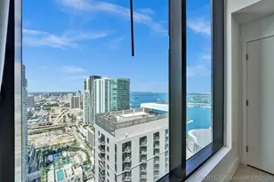 159 NE 6th St, Miami, FL 33132 - Photo 14