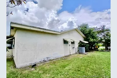 9500 NW 70th Street, Tamarac, FL 33321 - Photo 24
