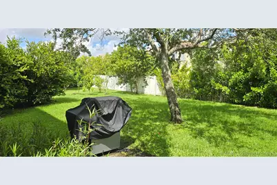 9138 Dupont Place, Wellington, FL 33414 - Photo 14