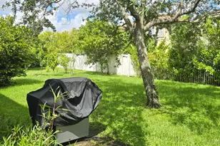 9138 Dupont Pl, Wellington, FL 33414 - Photo 14