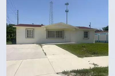 816 24th Avenue N, Lake Worth Beach, FL 33460 - Photo 1