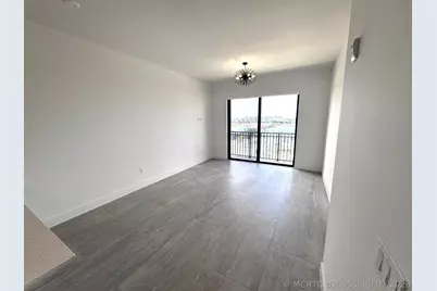 511 Lucerne Avenue #Ph 611, Lake Worth Beach, FL 33460 - Photo 2