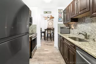250 NE 20th St, Boca Raton, FL 33431 - Photo 12