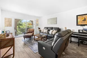 250 NE 20th St, Boca Raton, FL 33431 - Photo 2