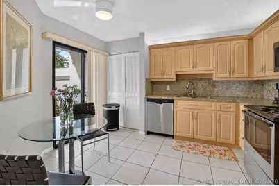 7473 Glendevon Lane #402, Delray Beach, FL 33446 - Photo 18
