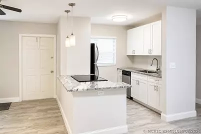 115 SW 1st Avenue #9, Boynton Beach, FL 33435 - Photo 2