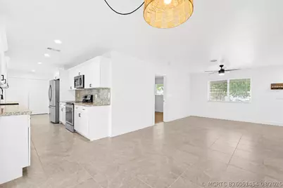 3130 Capri Road, Palm Beach Gardens, FL 33410 - Photo 6