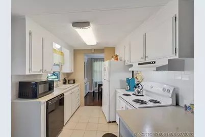 174 NE Emerald Drive, Jensen Beach, FL 34957 - Photo 16
