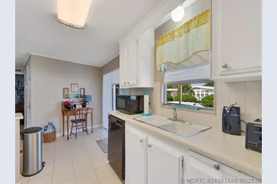 174 NE Emerald Drive, Jensen Beach, FL 34957 - Photo 12