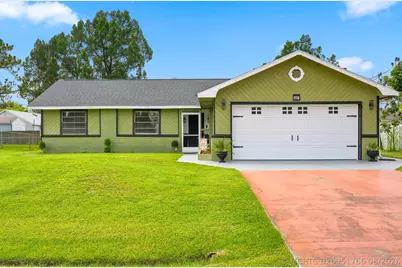 450 SE Thornhill Drive, Port Saint Lucie, FL 34983 - Photo 1